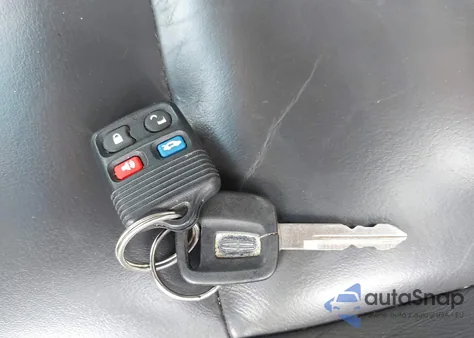 2002 Lincoln Ls V6 Auto/V6 Manual z USA, uszkodzony, nr VIN 1LNHM86SX2Y602757